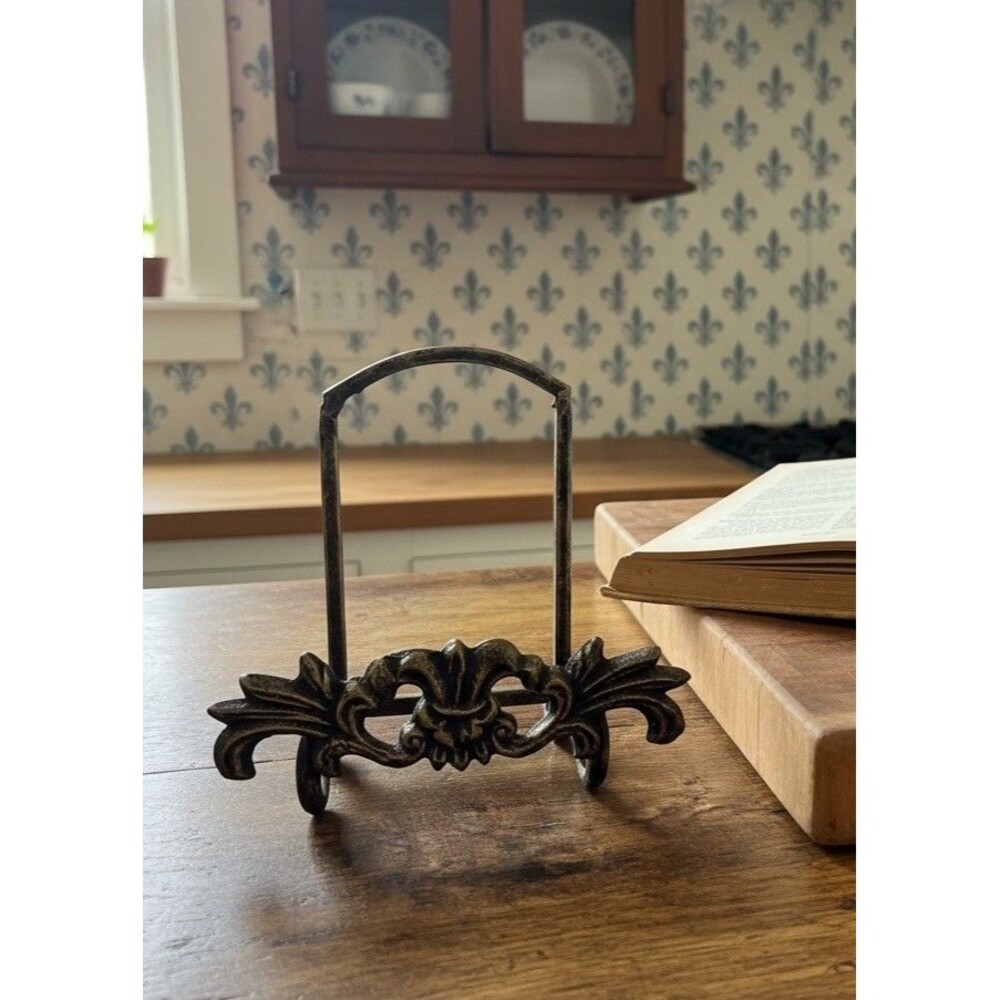 Metal Plate Stand Easel Holder Ornate Scroll Cookbook Display 5in Tabletop Vtg